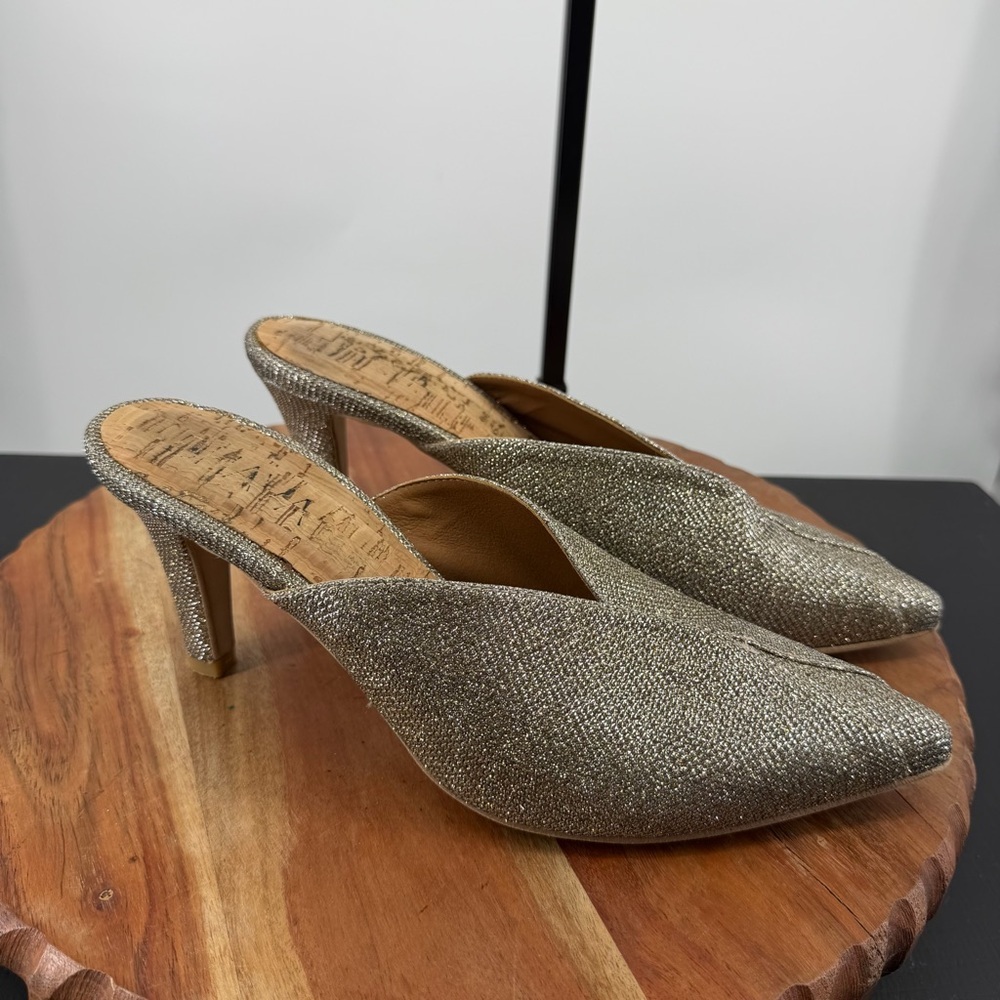 BHAVA metallic pointed toe heels sz 39 US 9 holiday party‎